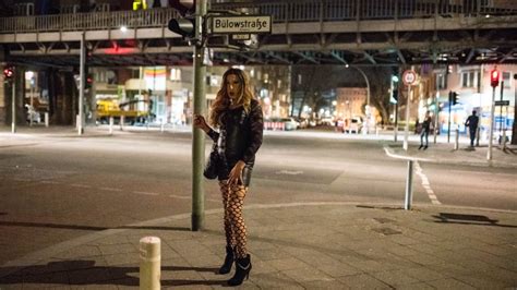 ts huren frankfurt|Meet Local Trans Women in Germany 